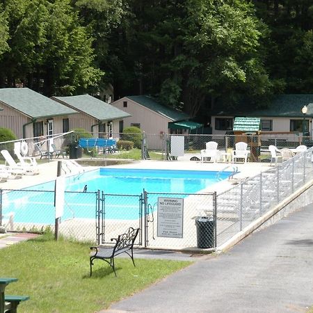 Lincoln Log Colony Hotel Lake George Bilik gambar