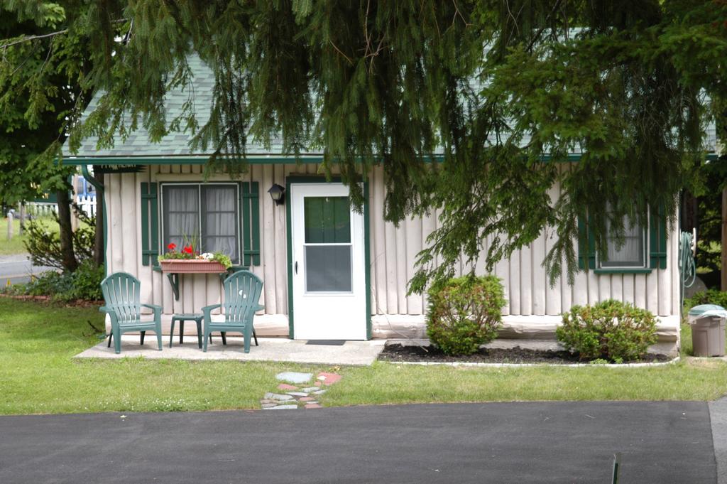 Lincoln Log Colony Hotel Lake George Bilik gambar